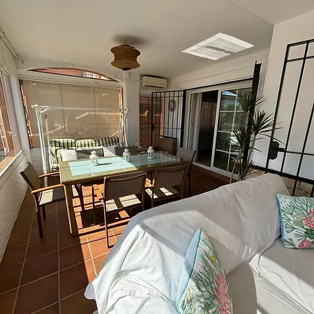 Con Piscina Privada En Primera Línea De Playa *
