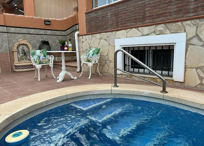 Con Piscina Privada En Primera Linea De Playa