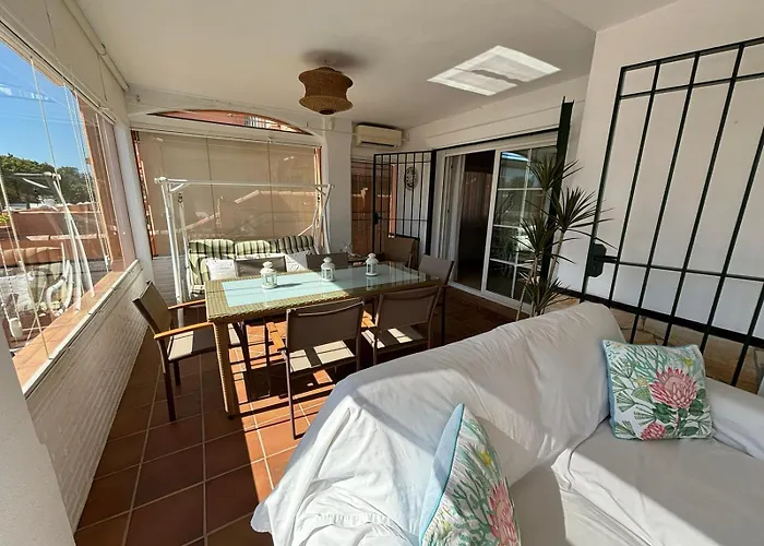 Con Piscina Privada En Primera Linea De Playa *