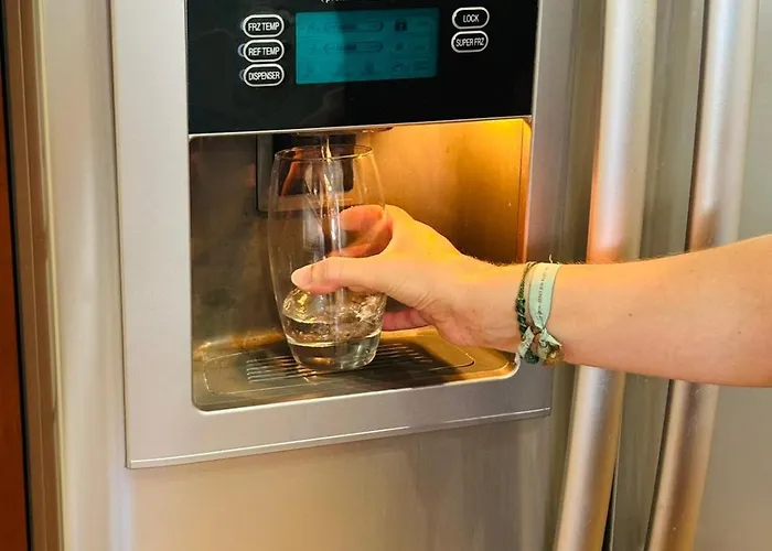 Con Piscina Privada En Primera Linea De Playa וילה