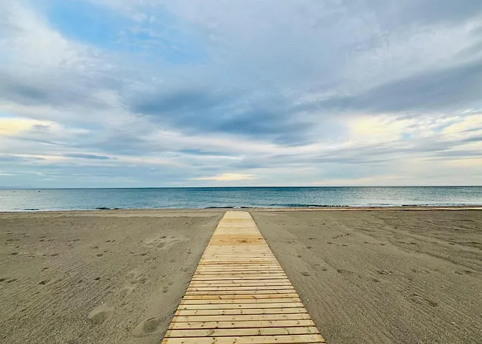Villa Con Piscina Privada En Primera Línea De Playa