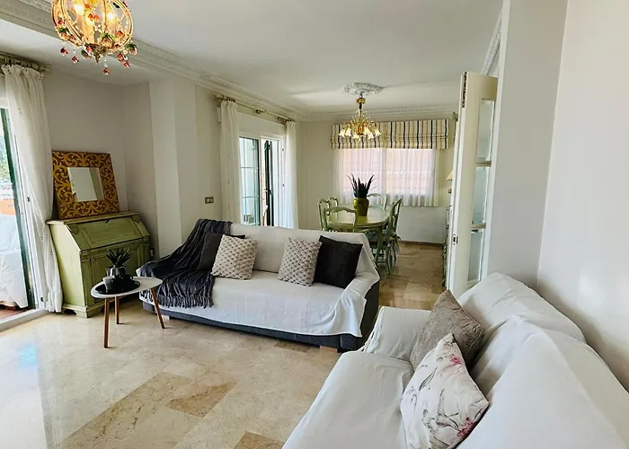 Con Piscina Privada En Primera Línea De Playa * Torremolinos