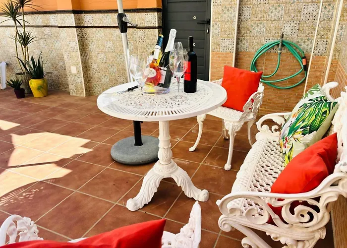 Con Piscina Privada En Primera Linea De Playa טורמולינוס